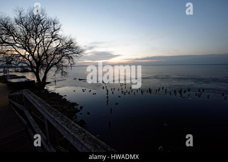 Sonnenuntergang im Steinhuder Meer, Hannover, Deutschland. Stockfoto