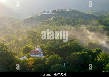 Burma, Myanmar, um Mandalay, Mingun, Pagoden und Irrawady river Stockfoto