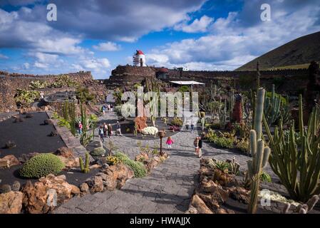 Spanien, Kanarische Inseln, Lanzarote, Guatiza, Jardin de Cactus, botanische Park, entworfen von Cesar Manrique, Übersicht Stockfoto