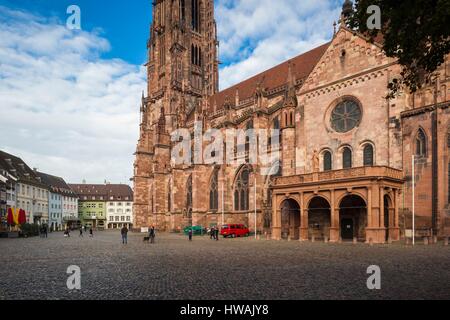 Deutschland, Baden-Wurttemburg, Schwarzwald, Freiburg Im Breisgau, Altstadt, Altstadt, Kathedrale aus dem 11. Jahrhundert Munster, außen Stockfoto