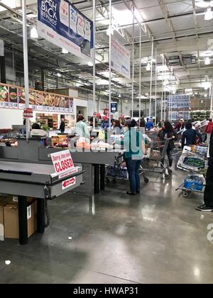 Costco Kasse und Interieur Stockfoto