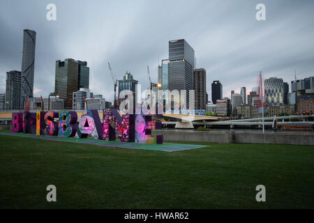 Southbank, Brisbane, Queensland, Australien. Bild von der Southbank Parklands Seite der Stadt. Stockfoto