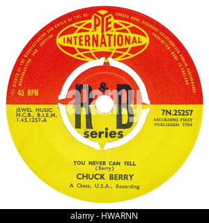 45 u/min 7' UK Plattenlabel von man kann nie wissen von Chuck Berry auf dem Etikett Pye International ab August 1964. Stockfoto