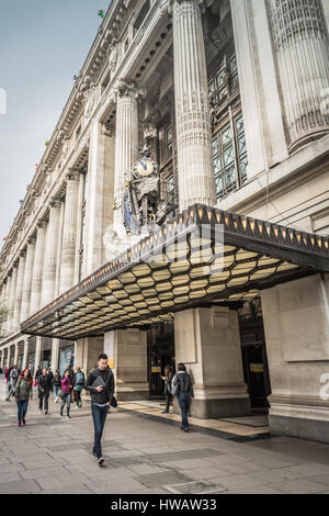 Außenseite des Selfridges Department Store auf der Oxford Street, London, UK Stockfoto