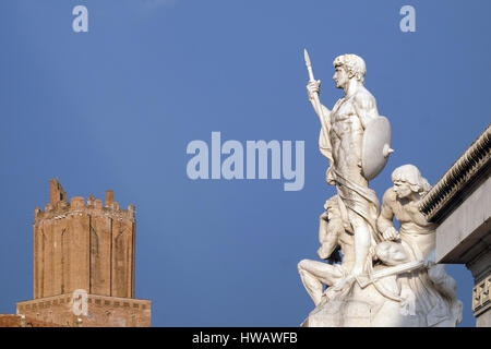 Statue der Stärke, Denkmal für Victor Emmanuel II, Altare della Patria. Venedig-Platz, Rom, Italien Stockfoto