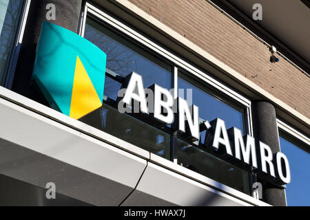 Eingang für einen Zweig der ABN AMRO. ABN AMRO ist die drittgrößte Bank in den Niederlanden. Stockfoto