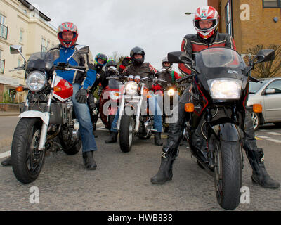 Reigate, Surrey, UK. 19. März 2017. Die 78. Sunbeam Motor Cycle Club Pioneer Run findet in Reigate, Surrey. Fotos von Lindsay Constable © / Alamy Live News Stockfoto