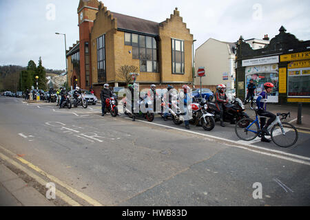 Reigate, Surrey, UK. 19. März 2017. Die 78. Sunbeam Motor Cycle Club Pioneer Run findet in Reigate, Surrey. Fotos von Lindsay Constable © / Alamy Live News Stockfoto