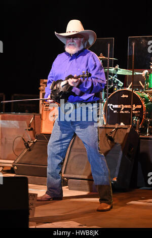 Pompano Beach, FL, USA. 18. März 2017. Die Charlie Daniels Band führt auf die Pompano Beach Amphitheater am 18. März 2017. Bildnachweis: Mpi04/Medien Punch/Alamy Live-Nachrichten Stockfoto