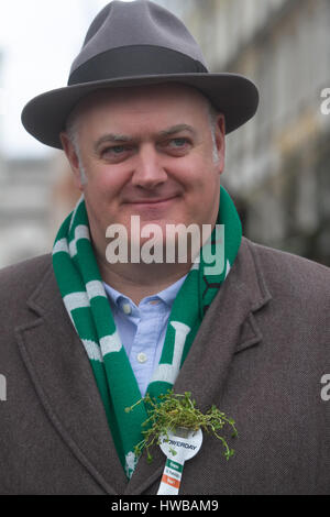 London, UK. 19. März 2017. Kopf der Parade Grand Marshall Dara O'Briain als London St. Patricks Tag Credit feiert: Amer Ghazzal/Alamy Live-Nachrichten Stockfoto