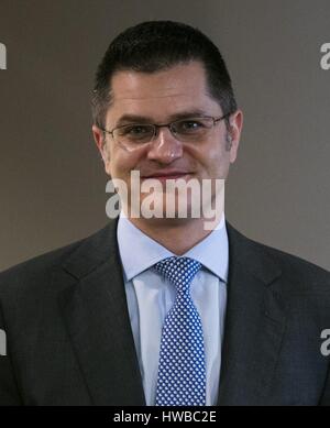 Vereinten Nationen, New York, USA, spricht 28. Juli 2016 - Vuk Jeremic, ehemaliger Minister für auswärtige Angelegenheiten der Republik Serbien und ehemaliger Präsident der Generalversammlung der Vereinten Nationen, Journalisten über seine Kandidatur für den UN-Generalsekretär Position heute am Hauptsitz UNO in New York. Foto: Luiz Rampelotto/EuropaNewswire | weltweite Nutzung Stockfoto