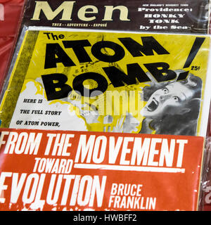 Glendale, Kalifornien, USA. 19. März 2017. Die 38. jährlichen Los Angeles Vintage Taschenbuch Sammler Show, die größte Messe ihrer Art in der Welt, verfügt über Masse-vermarktet Science Fiction, Mystery, Romantik, Hard-Boiled Detektiv und anderen Zellstoff-Taschenbücher, die beliebt waren die Mitte bis Ende des 20. Jahrhunderts. Bildnachweis: Brian Cahn/ZUMA Draht/Alamy Live-Nachrichten Stockfoto