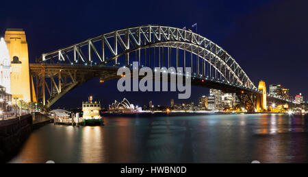 Sydney Opera House und Harbour Bridge in der Dämmerung, Sydney, Australien Stockfoto