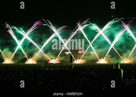 Berlin, Deutschland, 5. September 2014: Pyronale Feuerwerk Wettbewerb leuchtet nächtlichen Himmel. Stockfoto