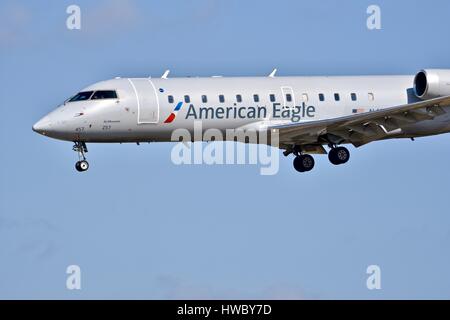 American Eagle Airlines fliegen in der Baltimore-Washington International airport Stockfoto