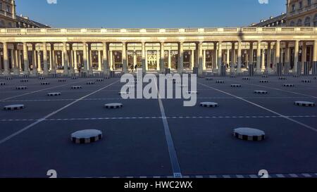 Säulen von Buren und Palais Royal, Paris Stockfoto