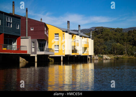 Lake Crackenback an einem Herbstmorgen in New South Wales, Australien Stockfoto