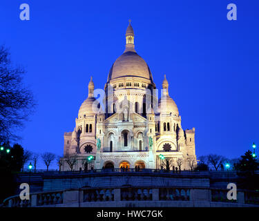 Sacre Coeur in Dämmerung, Montmartre, Paris, Frankreich Stockfoto