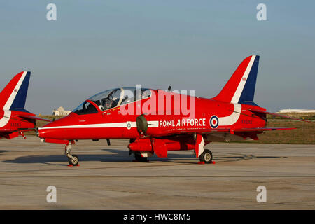 Die Royal Air Force Red Arrows in Malta Stockfoto