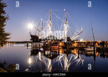 El Galeón Andalusien, Replikat aus dem 16. Jahrhundert spanische Galeone, Yachthafen der Stadt, Alexandria, Virginia Stockfoto