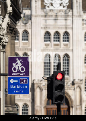 Melden Sie für einen der London Quietways Radwege - mit dem Ziel, Hindernisse zum Radfahren, für Radfahrer nutzen wollen leiser, verkehrsarmen Routen Stockfoto