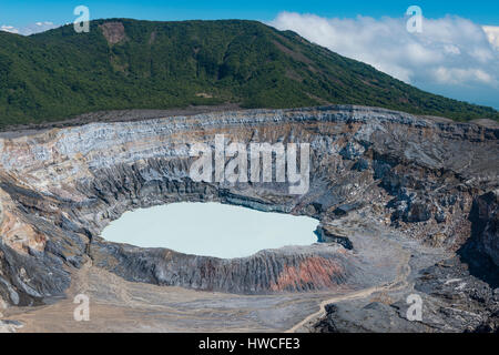 Caldera mit Kratersee, Poas Vulkan Nationalpark Poas Vulkan, Costa Rica Stockfoto