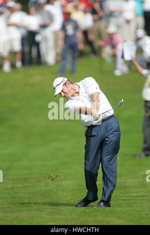 NICK FALDO ENGLAND WENTWORTH GOLF CLUB VIRGINIA WATER ENGLAND 27. Mai 2005 Stockfoto