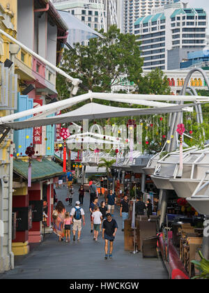 Vertikale Ansicht von Clarke Quay in Singapur. Stockfoto