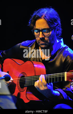 Al Di Meola, berühmtheit, Porträt, Jazz, Fusion, Gitarrist, al, al di meola, Konzert, di meola, Unterhaltung, berühmt, Gitarre, Foto Kazimierz Jurewicz Stockfoto