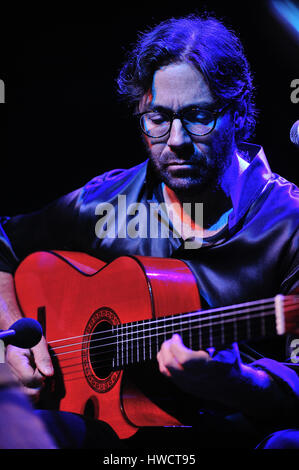 Al Di Meola, berühmtheit, Porträt, Jazz, Fusion, Gitarrist, al, al di meola, Konzert, di meola, Unterhaltung, Foto Kazimierz Jurewicz Stockfoto