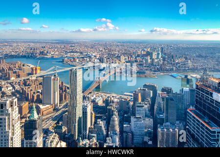 Luftaufnahme der Brooklyn Bridge und Manhattan Bridge - New York, USA Stockfoto