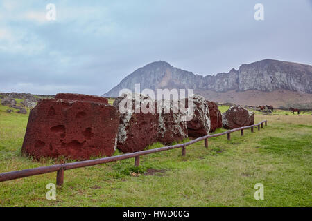 Pukao, Top Knoten (Hüte), Ahu Tongariki, Rapa Nui, Osterinsel, Isla de Pascua, Chile Stockfoto