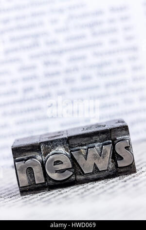 News - Blog - Briefe von Blei, News - Blog - Bleibuchstaben Stockfoto