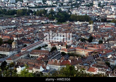 Frankreich, Doubs, Besancon, Altstadt, Kirche Saint Pierre, Saint Jacques Spital und Kapelle Notre Dame du Zuflucht, von Fort de Chaudanne Stockfoto