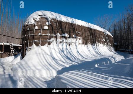 Kanada, Quebec, Quebec City, Wendake Indian Reserve Huron-Wendat, Hôtel-Musée Premières Nations, Langhaus Stockfoto