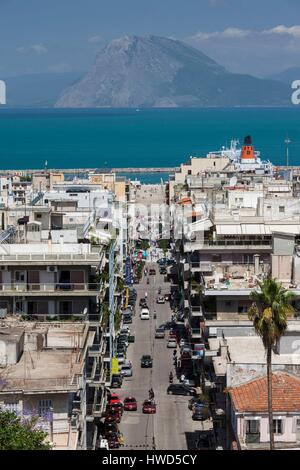 Griechenland, Peloponnes Region, Patra, erhöhten Blick auf die Stadt über Agios Nikolaos Straße Stockfoto