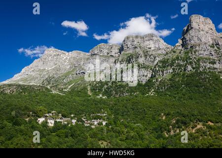 Griechenland, Region Epirus, Zagorohoria Bereich, Vikos-Schlucht, tiefste Schlucht der Welt, Blick vom Mikro Papingo Dorf Stockfoto