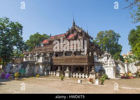 Myanmar (Burma), Mandalay Bezirk, Kyaung Shwenandaw, Teak Kloster Stockfoto