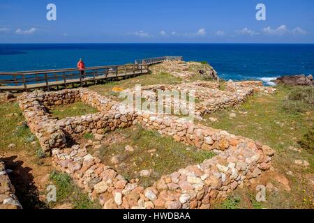 Portugal, Algarve, Alentejo und Costa Vicentina, die Küste in der Umgebung von Carrapateira, Ponta do Castelo archäologische Stätte, dem ehemaligen muslimischen Fischerdorf Stockfoto