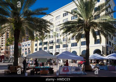 USA, Florida, West Palm Beach, Clematis Street wiedergewonnenen Square, Wochenend-Bauernmarkt Stockfoto