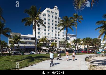 USA, Florida, Miami Beach, South Beach Hotels am Ocean Drive, South-Beach-Promenade Stockfoto