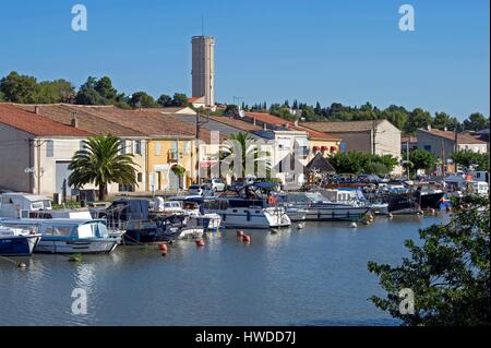 Frankreich, Gard, Saint Gilles du Gard, dem Hafen am Kanal Stockfoto