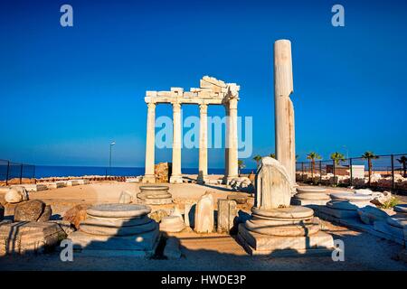 Türkei, Mittelmeer-Region, Antalya, Side, Tempel des Apollo und Athina Stockfoto