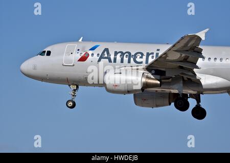 American Airlines Flugzeug landen auf dem Flughafen BWI wird vorbereitet Stockfoto