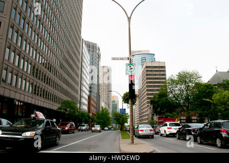 MONTREAL, Kanada - 29. Mai 2015: Gebäude in der Innenstadt an Rene-Levesque Street Stockfoto