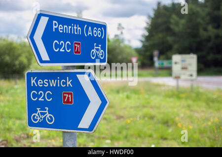 Wegweiser auf der C2C-Route 71 der UK National Cycle Network von Whitehaven in Tynemouth Stockfoto