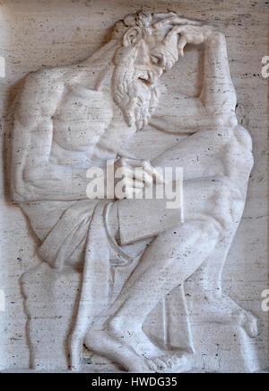 Der Heilige Hieronymus Bass Relief von Ivan Mestrovic, San Girolamo dei Freundschaftsspiele Kirche in Rom, Italien am 3. September 2016. Stockfoto