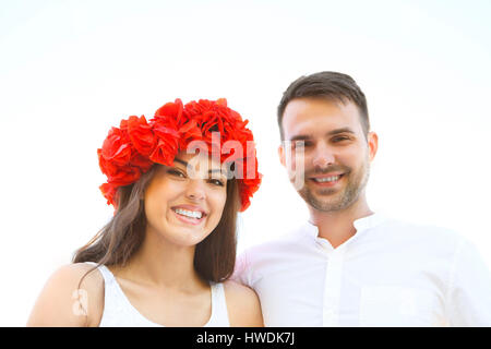 Junges Paar in Liebe Spaß im freien Stockfoto