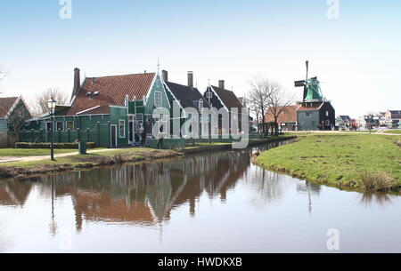 Late18th Jahrhundert Senf Mühle De Huisman in Zaanse Schans, Zaandam / Zaandijk, Niederlande Stockfoto