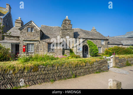 Vereinigtes Königreich, Südwest-England, Cornwall, das mittelalterliche Hall-Haus des 14. Jahrhunderts Tintagel Old Post Office Stockfoto